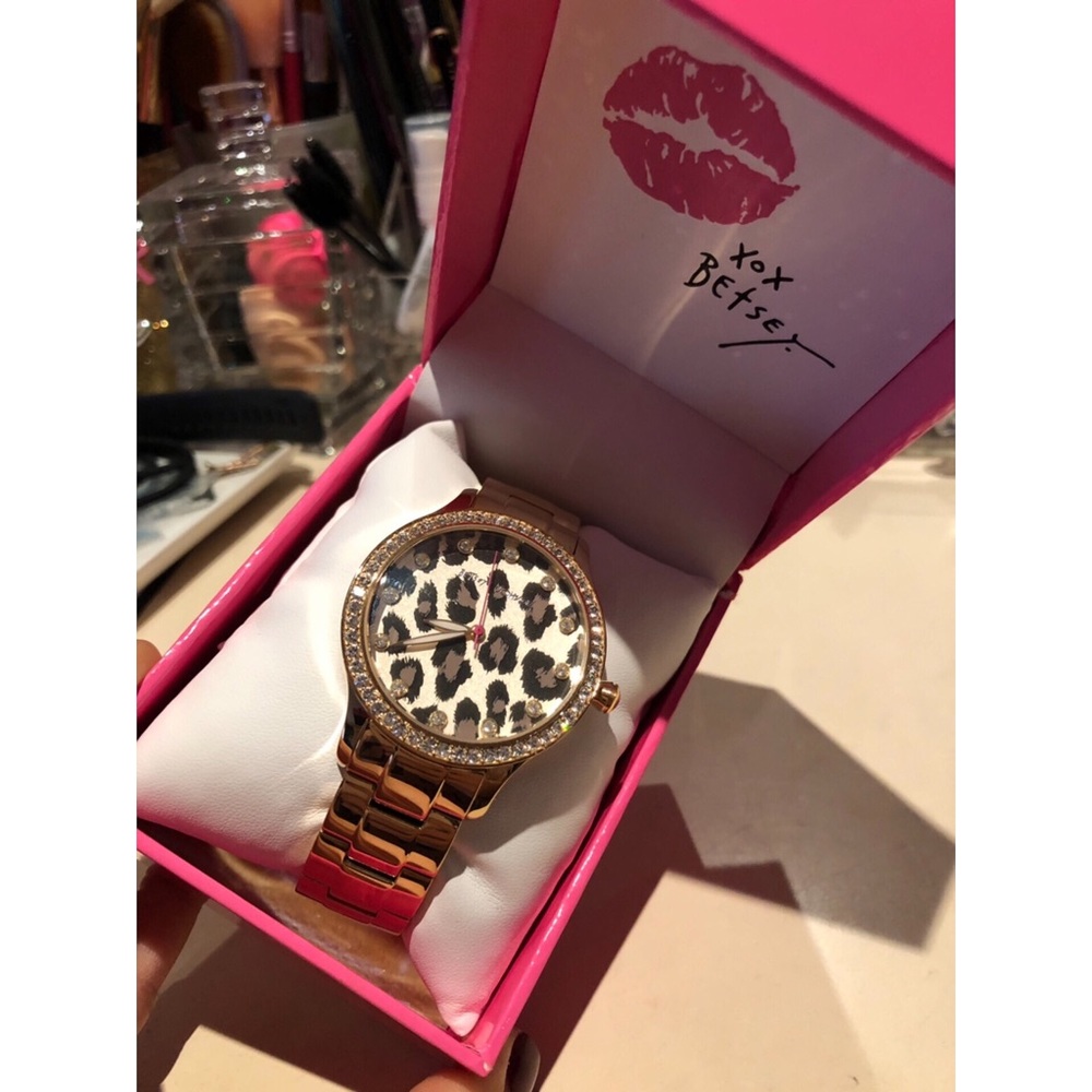 ✨Betsey Johnson Watch✨